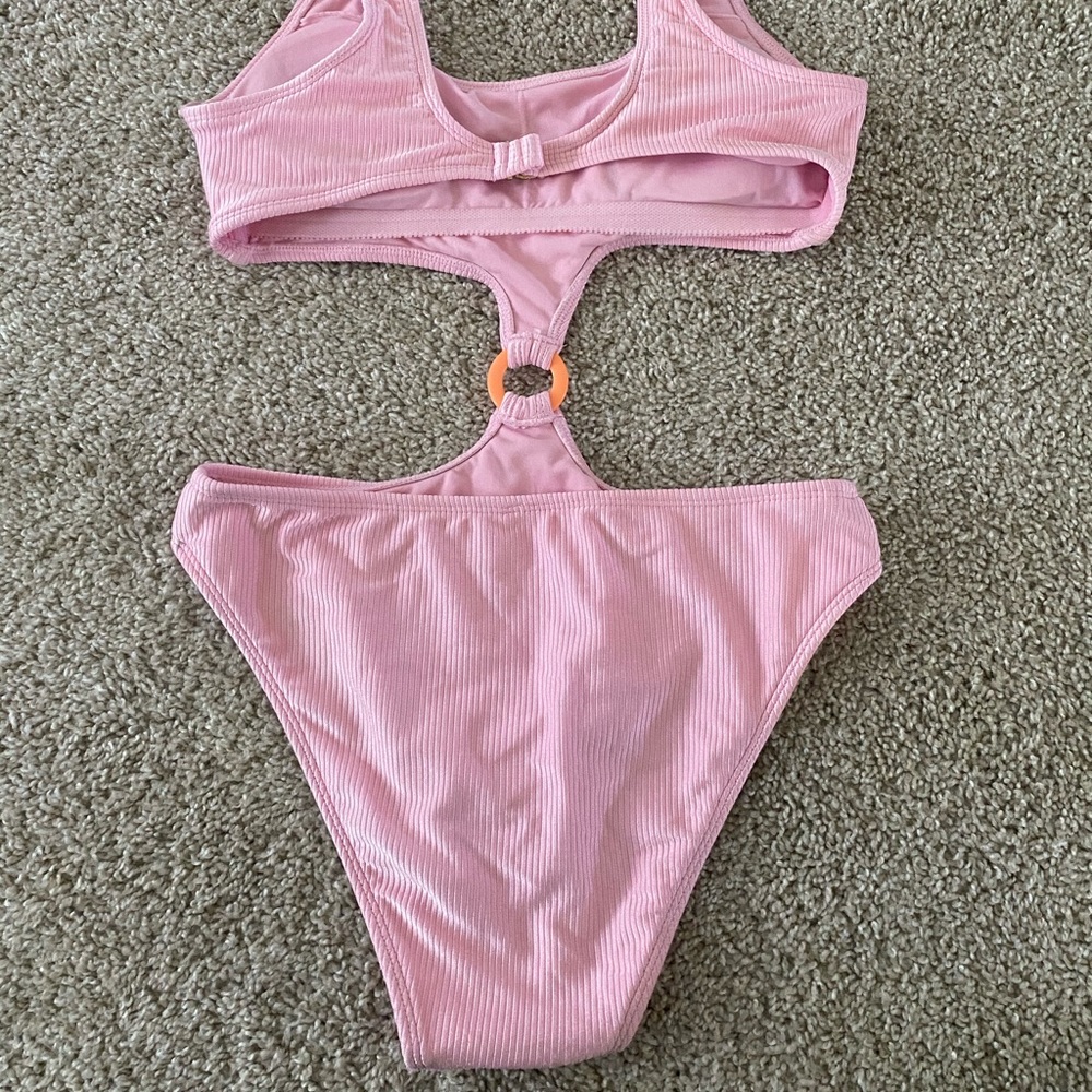Target one piece - Picture 2 of 4